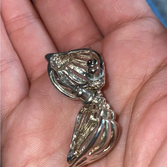Vintage  Silver Shell Earrings - Picture 2 of 2